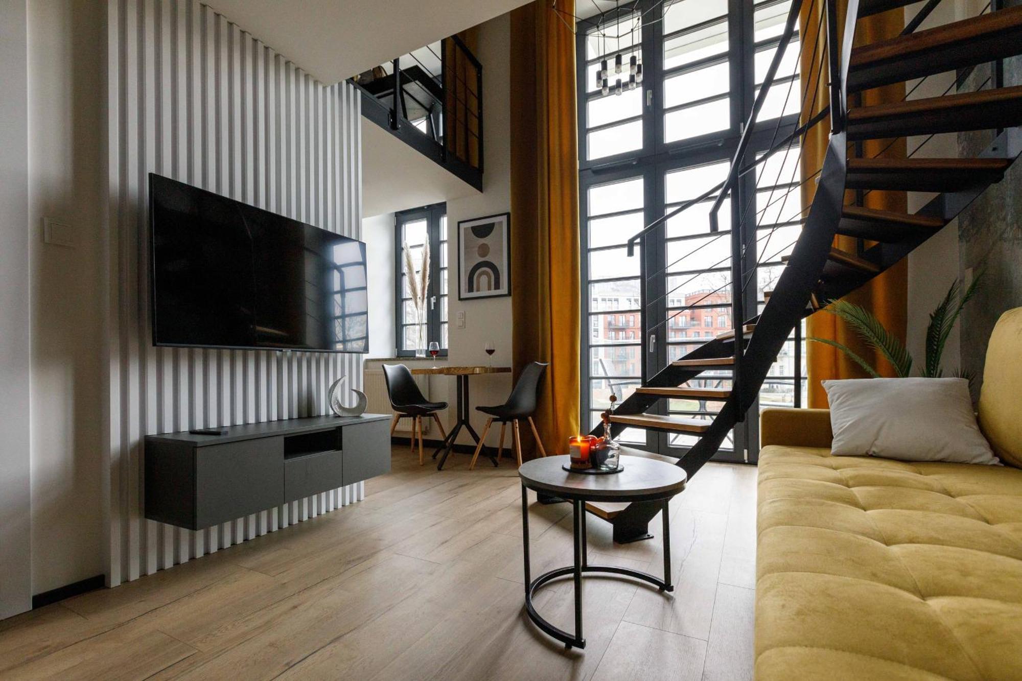 Apartment Golden - Stylish Loft - Great Location &jana Pawla33